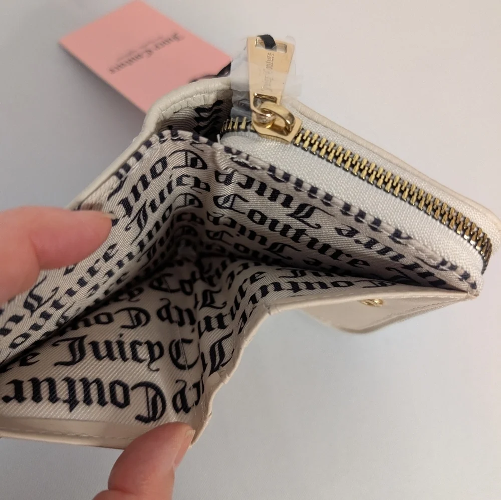 Juicy Couture Beige Cream Bifold Wallet  NWT